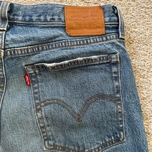Levi’s Wedgie Straight Jean